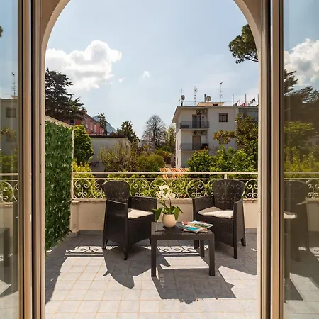 Yourhome - Sorrento Apartment *