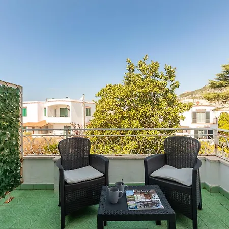 Apartment Yourhome - Sorrento Meta
