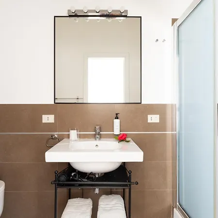 Yourhome - Sorrento Apartment Meta